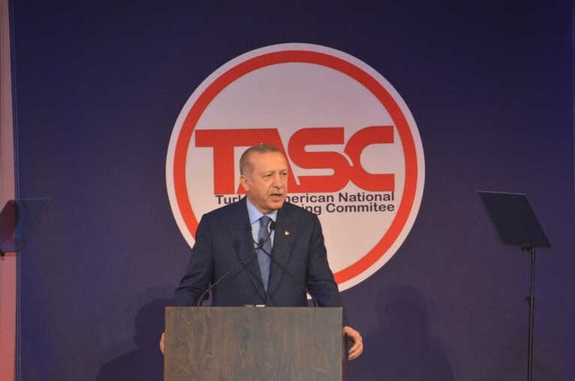 ABD'de Ağlatan Buluşma! Filistinli Vatandaş, Erdoğan'ı Görür Görmez Boynuna Sarıldı