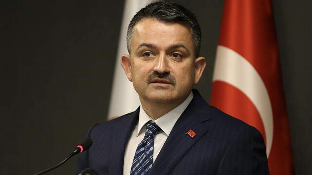 Tarım ve Orman Bakanı Pakdemirli: Tarım Kredi, Kimyevi Gübrede Yüzde 15'lere Varan İndirim Sağlayacak Tarım ve Orman Bakanı Pakdemirli: Tarım Kredi, Kimyevi Gübrede Yüzde 15'lere Varan İndirim Sağlayacak