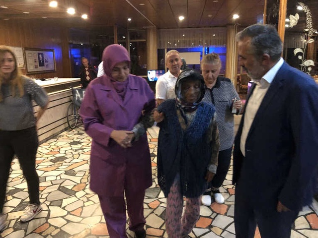 Gelini Tarafından Sokak Ortasında Dövülen Alzheimer Hastası Yaşlı Kadına Bakanlık Sahip Çıktı