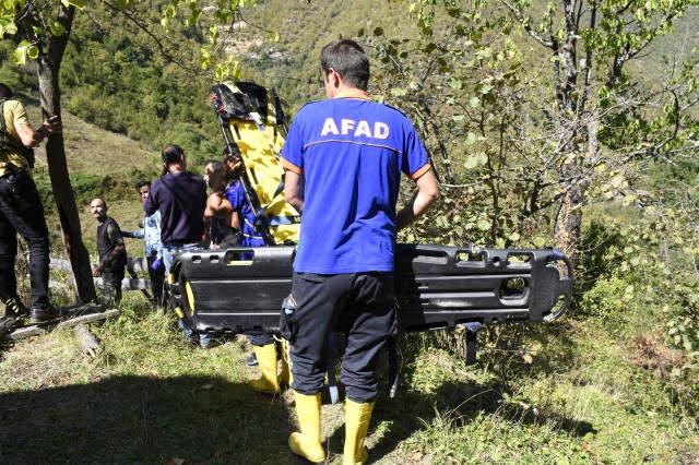 Gümüşhane'de Yayla Dönüşü Minibüs Uçuruma Yuvarlandı: 3 Ölü, 3 Yaralı