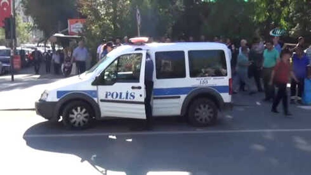 Kaza Yapan Alkollü Sürücüye Uçan Tekmeli Saldırı