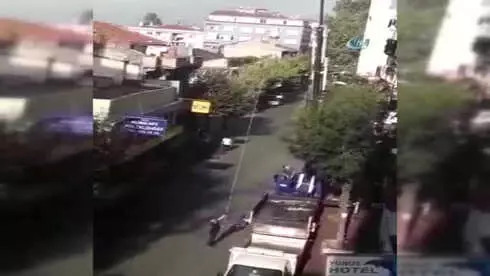 Vatandaşların Canını Hiçe Sayarak Yukarıya İnşaat Malzemesi Taşıdılar