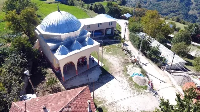 Sinop'ta Eymir Köyüne Yapılmak İstenen Cami Minaresi Köylüyü İkiye Böldü