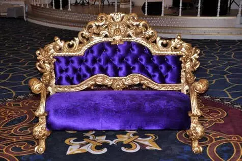 Mekan Sahibi, Bülent Ersoy İçin 35 Bin TL'ye Taht Yaptırdı