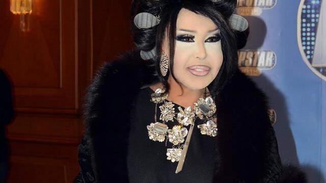 Mekan Sahibi, Bülent Ersoy İçin 35 Bin TL'ye Taht Yaptırdı