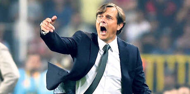 Phillip Cocu, Fenerbahçe'nin Derbideki İyi Oyunuyla Koltuğu Kurtardı