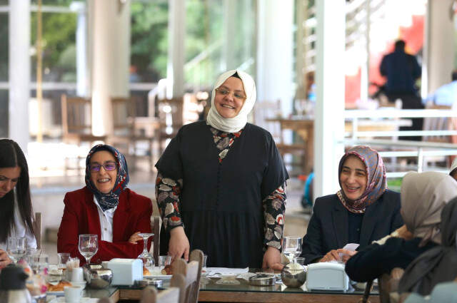 İŞKUR, Gençlere Günlük 75 TL Harçlık Veriyor İŞKUR, Gençlere Günlük 75 TL Harçlık Veriyor