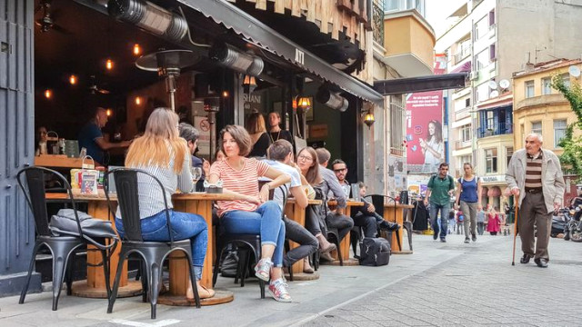 New York Times'tan Kadıköy'e 'Minimum Bütçeyle Maksimum Eğlence' Övgüsü