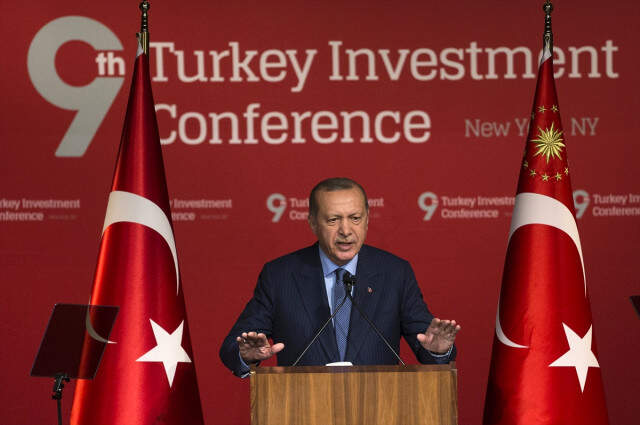 ABD'de Yatırımcılara Seslenen Başkan Erdoğan'dan Sert Mesaj: Tek Taraflı Kararlar Karşılığını Bulur ABD'de Yatırımcılara Seslenen Başkan Erdoğan'dan Sert Mesaj: Tek Taraflı Kararlar Karşılığını Bulur
