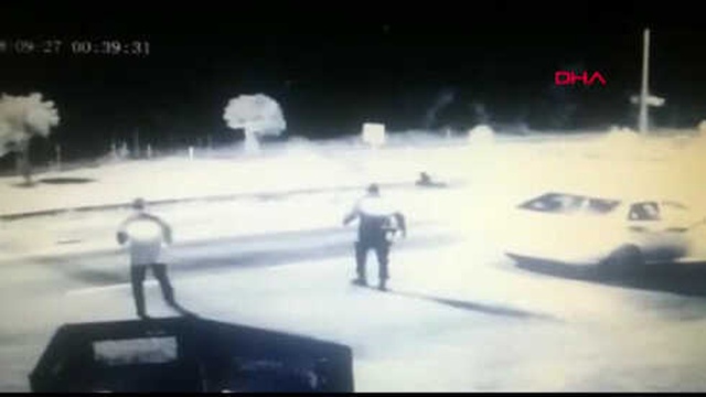 Alkollü Sürücünün Polise Çarptığı Anlar Anbean Kaydedildi
