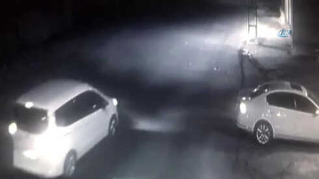 İş Yerine Düzenlenen El Bombalı Saldırının Görüntüleri Ortaya Çıktı