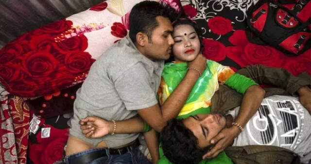 Hindistan'da 158 Yıllık Yasa Değişti, Zina Suç Olmaktan Çıkarıldı!