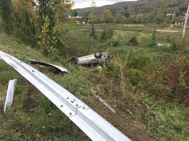 Sigara İzmaritini Dışarıya Atayım Derken Kaza Yaptı: 1 Yaralı