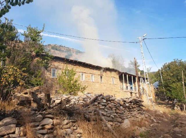 Tunceli'de Çıkan Yangında Kemal Kılıçdaroğlu'nun Doğduğu Ev Kül Oldu