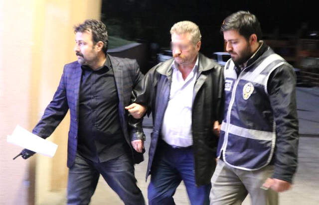 Bolu'da Fuhuş Operasyonu: 1 Yabancı Uyruklu 5 Kişi Gözaltına Alındı Bolu'da Fuhuş Operasyonu: 1 Yabancı Uyruklu 5 Kişi Gözaltına Alındı