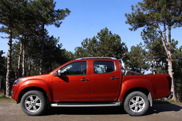 Test Yeni Isuzu D-Max V-Cross 4×4 6a/t
