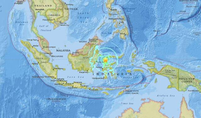 Endonezya'daki Deprem ve Tsunami'de Hayatını Kaybedenlerin Sayısı 832'ye Yükseldi