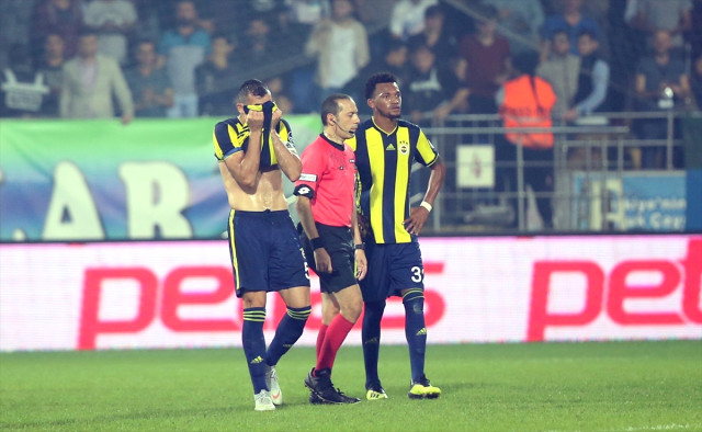 Fenerbahçe'de <a class='keyword-sd' href='/phillip-cocu/' title='Phillip Cocu'>Phillip Cocu</a> Tarihin En Kötü Başlangıcını Yaptı