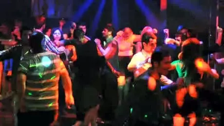 Karadeniz'in Eğlence Merkezi Batum'da Türkler 40 Bin Liralık Eğlence Tuzağına Düşürülüyor