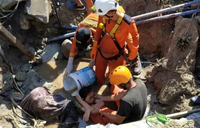 Endonezya'daki Deprem: Tsunami Erken Uyarı Sistemleri Çalışmıyordu