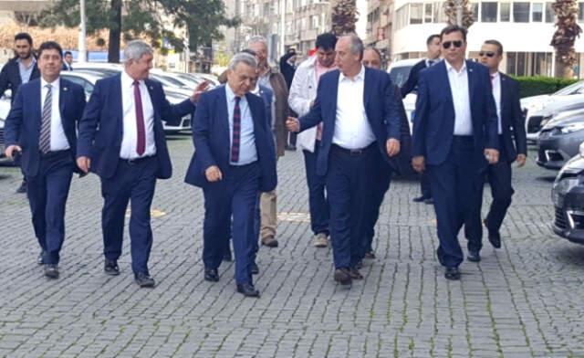 İzmir Büyükşehir Belediye Başkanı Aziz Kocaoğlu, Yerel Seçimlerde Aday Olmayacağını Açıkladı