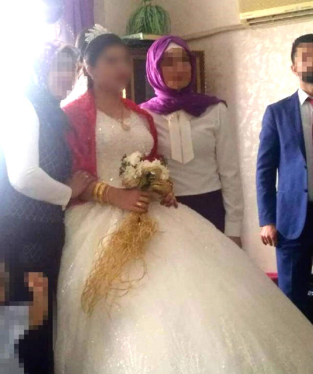 Adana'da Polisin Son Anda Kurtardığı Çocuk Gelin Konuştu: Birbirimizi Seviyoruz Adana'da Polisin Son Anda Kurtardığı Çocuk Gelin Konuştu: Düğün Değil Nişan Yapıyorduk