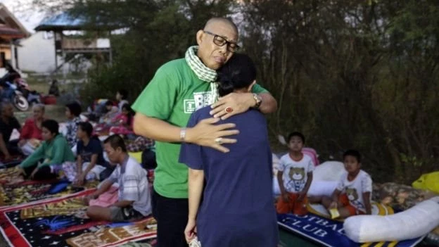Endonezya'da Deprem ve Tsunami: Çamura Gömülen Kilisede 34 Öğrencinin Cesedi Bulundu