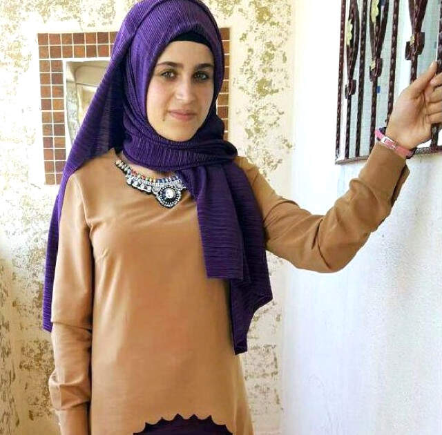 Evinin Önünden Kaçırılan 17 Yaşındaki Ayşe'den Bir Haftadır Haber Yok Evinin Önünden Kaçırılan 17 Yaşındaki Ayşe'den Bir Haftadır Haber Yok