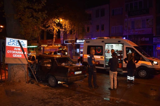Kaza Sonrası Şoka Giren Sürücüler, Garip Hareketler Sergiledi