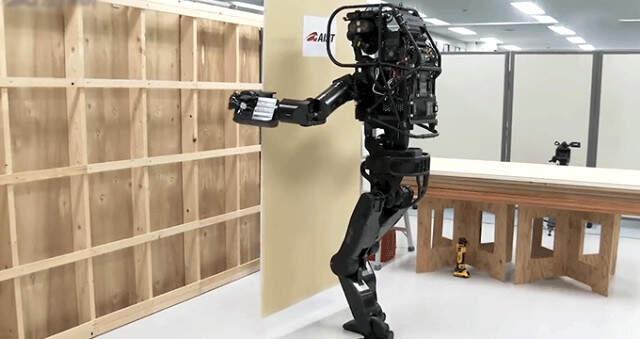 Japonya'da Geliştirilen Robot, İnşaat Sektöründe Çığır Açacak