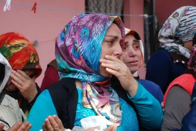 3 Yıldır Kayıp Olan Minik Bayram'ın Kemik Parçaları Cenaze Töreni İçin Camiye Getirildi