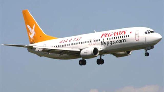 Türk Yolcu Uçağı, Elektrikli Sigaranın Alev Alması Sonucu Acil İniş Yaptı