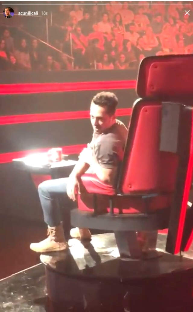 Acun Ilıcalı Murat Boz'un Kızı Melisa'ya Öpücük Attığı Anı Paylaştı