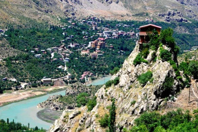 Kemaliye'de 'Sakin Şehir' Adaylığı Sevinci Kemaliye'de 'Sakin Şehir' Adaylığı Sevinci