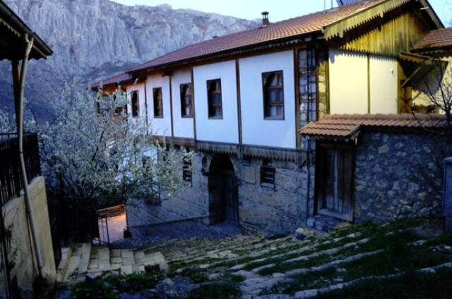 Kemaliye'de 'Sakin Şehir' Adaylığı Sevinci Kemaliye'de 'Sakin Şehir' Adaylığı Sevinci