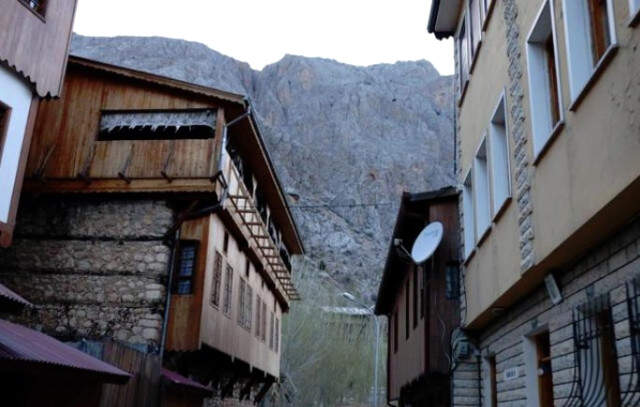 Kemaliye'de 'Sakin Şehir' Adaylığı Sevinci Kemaliye'de 'Sakin Şehir' Adaylığı Sevinci