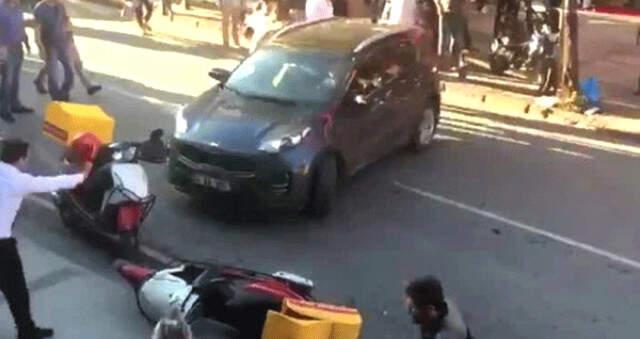 Otomobiliyle Yayaları Ezen Sürücünün Dövdüğü Kız Arkadaşı: Kalabalık Artınca Vatandaşların Üstüne Sürdü Otomobiliyle Yayaları Ezen Sürücünün Dövdüğü Kız Arkadaşı: Kalabalık Artınca Vatandaşların Üstüne Sürdü