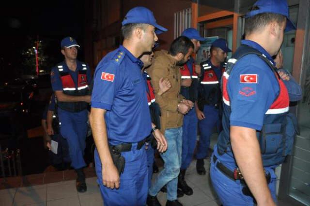 Tas İçindeki Sahte Altınla 644 Bin 500 Liralık Dolandırıcılık Bartın'da Tasın İçindeki Sahte Altınlarla 644 Bin Liralık Vurgun Yapan Dolandırıcılar Yakalandı