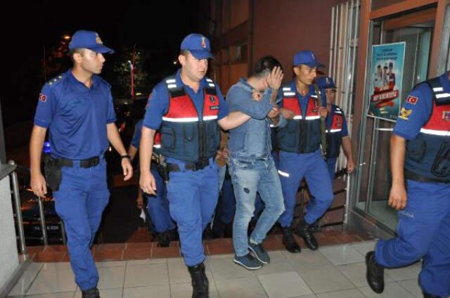 Tas İçindeki Sahte Altınla 644 Bin 500 Liralık Dolandırıcılık Bartın'da Tasın İçindeki Sahte Altınlarla 644 Bin Liralık Vurgun Yapan Dolandırıcılar Yakalandı