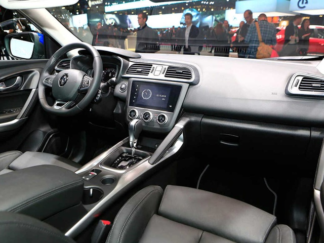 Renault Kadjar Yeni Motor Seçenekleriyle Paris'te