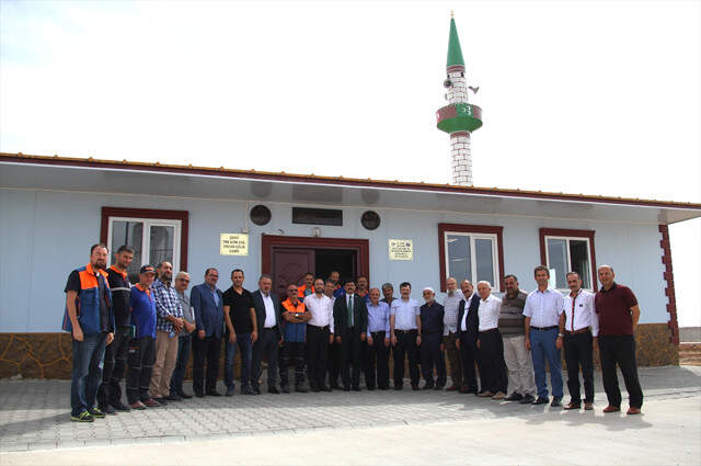 Şehit Uzman Çavuşun Adı Suriye'deki Camide Yaşatılacak Fırat Kalkanı Şehidinin Adı, Suriye'de Yapılan Camiye Verildi