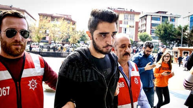 Bakırköy'de Arabasıyla Yayaların İçine Dalan Sürücü: Kız Arkadaşımı Ben Değil Çevredekiler Darp Etti