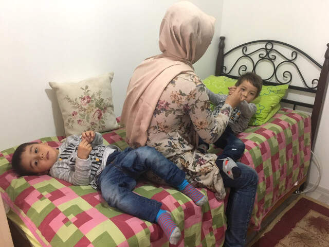 DMD Hastası 2 Kardeş, Hindistan'da Tedavi Görmek İçin Sağlık Bakanlığı ve Hayırseverlerden Yardım Bekliyor DMD Hastası 2 Kardeş, Hindistan'da Tedavi Olmak İçin Sağlık Bakanlığı ve Hayırseverlerden Yardım Bekliyor