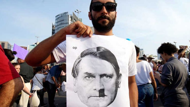 Jair Bolsonaro: Brezilya'yı Bölen Aşırı Sağcı ve Trump Hayranı Başkan Adayı