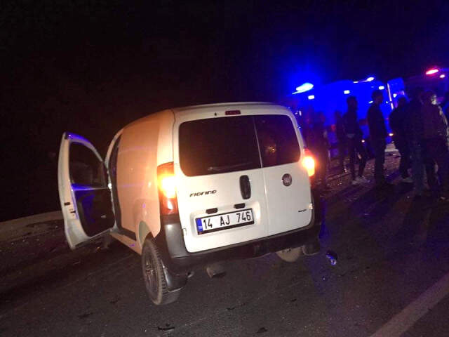 Kayseri'de Feci Kaza: 3 Kişi Hayatını Kaybetti, 3 Kişi Yaralandı Kayseri'de Feci Kaza: 3 Kişi Hayatını Kaybetti, 3 Kişi Yaralandı