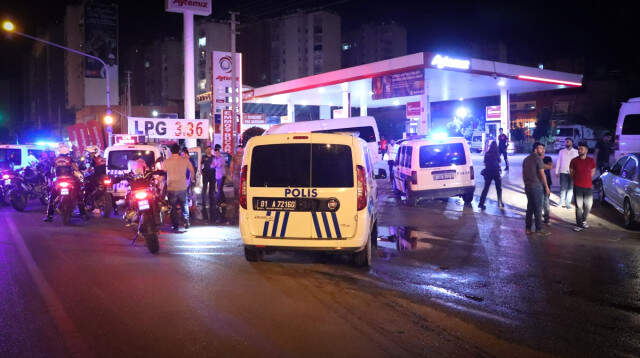 ''Dur'' İhtarına Uymayan Şüphelilerin Kaçış Anları, Polis Kamerasına ve Telsizine Yansıdı ''Dur'' İhtarına Uymayan Şüphelilerin Kaçış Anları, Kameraya ve Telsize Yansıdı