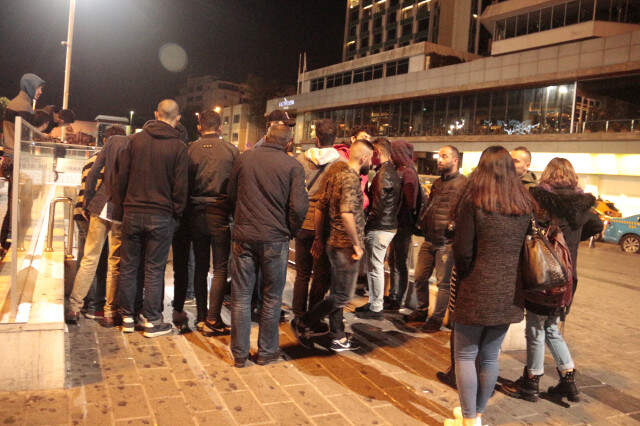 İstanbul Taksim'de 21 Yaşındaki Gencin Sır Ölümü <a class='keyword-sd' href='/istanbul/' title='İstanbul'>İstanbul</a>'un Göbeğinde 21 Yaşındaki Gencin Sır Ölümü! Kayıtlara 'Şüpheli' Olarak Geçti