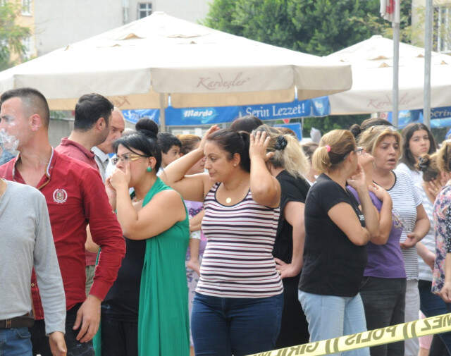 15 Yaşındaki Çocuk, İntihar Eden Arkadaşının Acısına Dayanamayıp İntihar Etti 15 Yaşındaki Çocuk, İntihar Eden Arkadaşının Acısına Dayanamayıp İntihar Etti