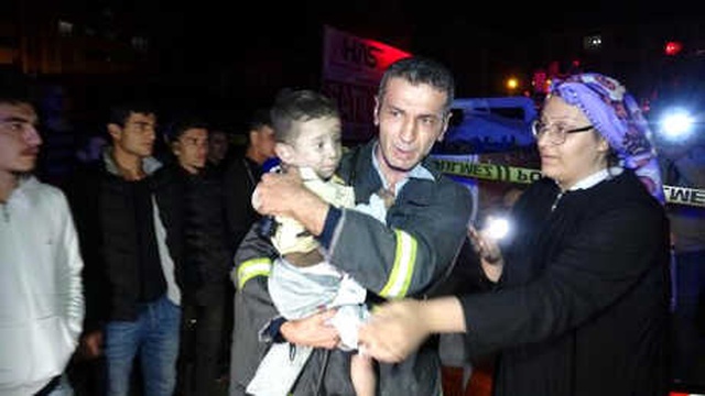 5 Katlı Binada Büyük Panik: 18 Kişi Hastanelik Oldu