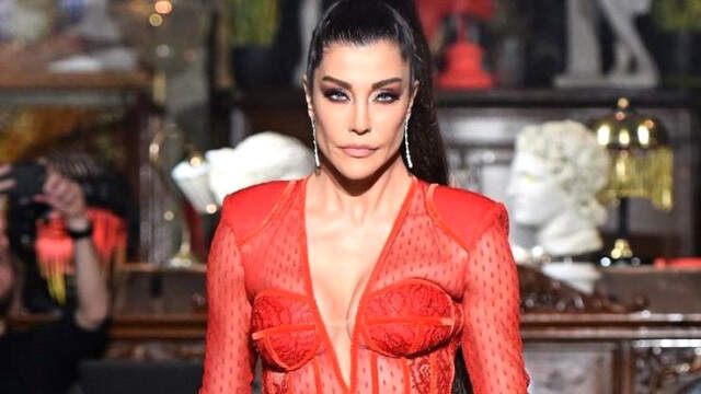 Deniz Akkaya, Emniyete Sorguya Çağırıldı Eski Menajerini Tehdit Ettiği İddiasıyla Suçlanan Deniz Akkaya, Emniyette Şüpheli Sıfatıyla İfade Verdi